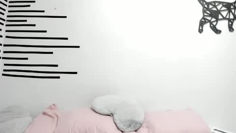 Ema Walker online show from 04/16/26, 08:20