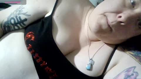 Snapshot of emberlynnix chatting on 06/05/26, 05:36 Emberlyn Nix online show from 06/05/26, 05:36