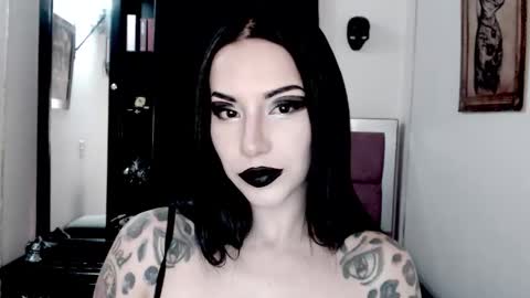 Emerald Black online show from 12/23/25, 03:59