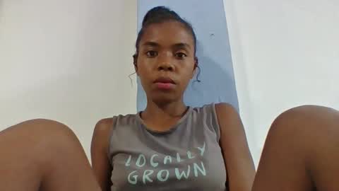 emelie473837 online show from 04/03/26, 04:10