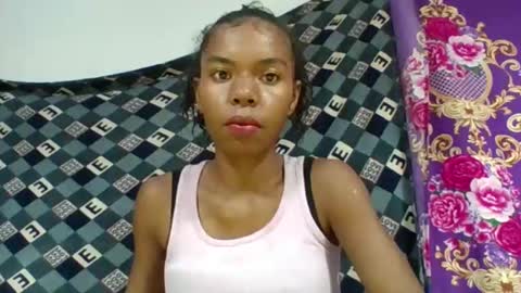 emelie473837 online show from 04/04/26, 03:38