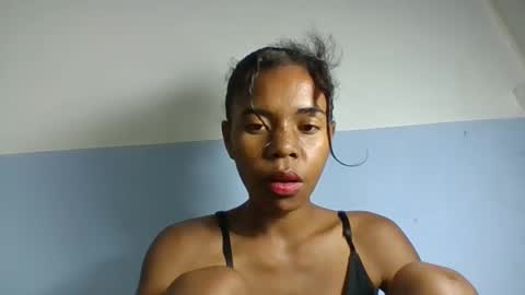 emelie473837 online show from 04/09/26, 06:19