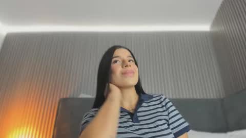 emelie_89 online show from 12/05/25, 11:30