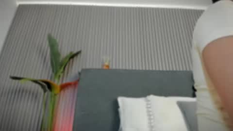 Snapshot of emelie_89 chatting on 07/14/26, 11:38 emelie_89 online show from 07/14/26, 11:38