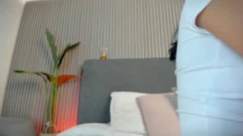 Snapshot of emelie_89 chatting on 07/17/26, 12:34 emelie_89 online show from 07/17/26, 12:34