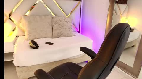 Emily  online show from 03/17/26, 04:39