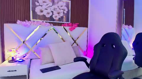 Emily  online show from 07/11/26, 07:55