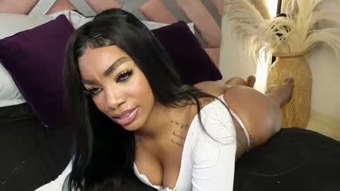 anyelii  online show from 03/07/25, 07:05