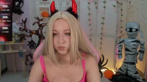 Snapshot of emely_garcias chatting on 11/01/25, 12:07 emelia online show from 11/01/25, 12:07