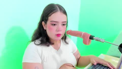 Emy online show from 02/04/26, 12:05