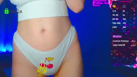 Emely online show from 10/17/25, 04:59