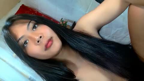 Snapshot of emerald_green15 chatting on 03/10/25, 10:04 Emerald online show from 03/10/25, 10:04