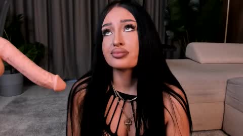 Snapshot of emeraldkat chatting on 03/30/26, 03:46 Emerald online show from 03/30/26, 03:46