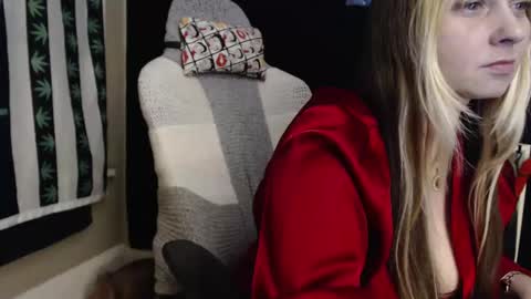 emeraldstrawberri online show from 01/15/26, 09:58