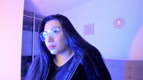 emi_carter online show from 12/16/25, 09:31