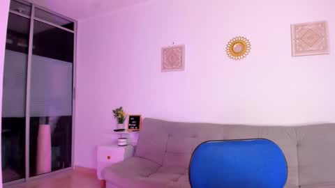 emi_carter online show from 12/20/25, 10:28