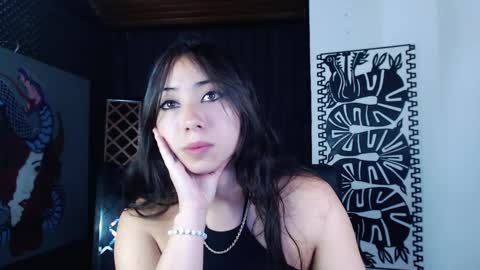 Snapshot of emiantonella_ chatting on 02/05/25, 02:51 Antonella online show from 02/05/25, 02:51