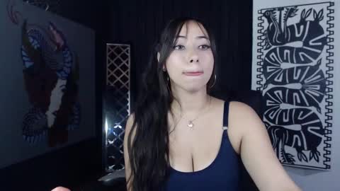 Snapshot of emiantonella_ chatting on 03/06/25, 12:54 Antonella online show from 03/06/25, 12:54