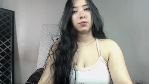 Snapshot of emiantonella_ chatting on 10/25/25, 09:09 Antonella online show from 10/25/25, 09:09