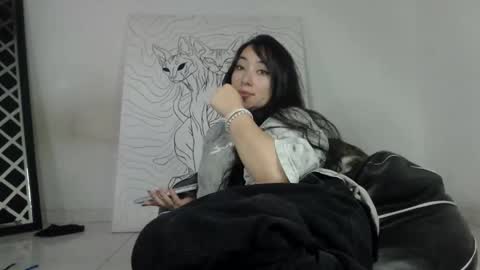 Snapshot of emiantonella_ chatting on 11/28/25, 09:28 Antonella online show from 11/28/25, 09:28