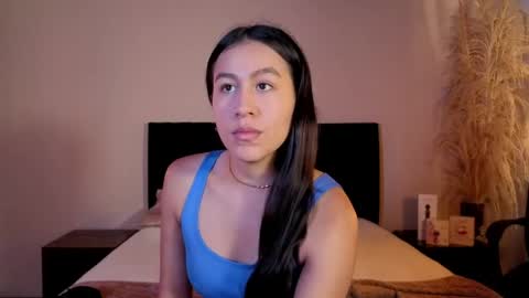 Emilia Gomez online show from 05/12/26, 12:02