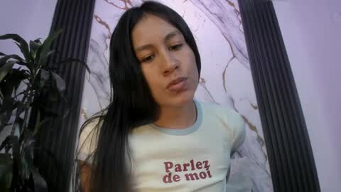 Emilia Gomez online show from 05/20/26, 02:12