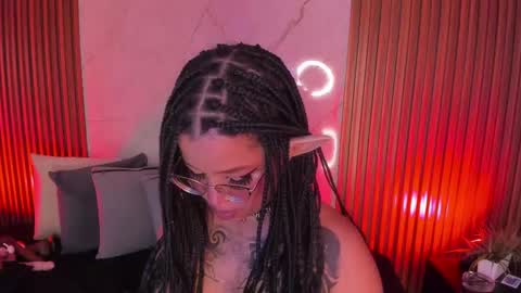 Snapshot of emiilycollins1 chatting on 03/06/25, 10:15 online show from 03/06/25, 10:15