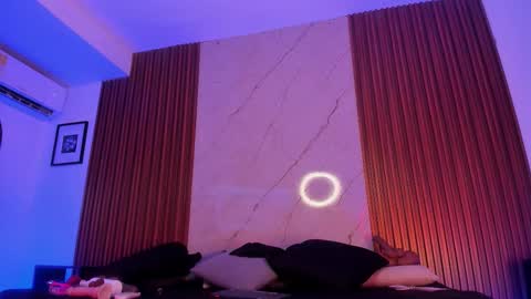 Snapshot of emiilycollins1 chatting on 10/29/25, 01:08 online show from 10/29/25, 01:08