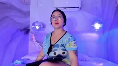 emiilycoopper online show from 06/11/26, 01:09