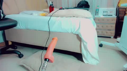 EmillySaenz online show from 02/03/25, 03:59