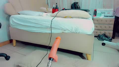 EmillySaenz online show from 02/26/25, 04:03