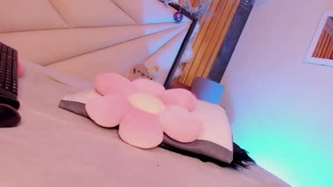 Emily online show from 12/05/24, 11:51