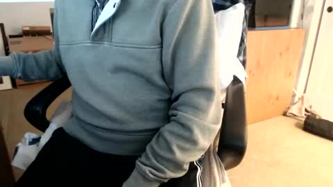 Snapshot of emil_karpo chatting on 11/17/25, 02:45 Terrance1st online show from 11/17/25, 02:45