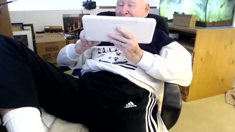 Snapshot of emil_karpo chatting on 11/21/25, 07:01 Terrance1st online show from 11/21/25, 07:01