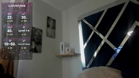 emilayton_ online show from 01/14/25, 06:38