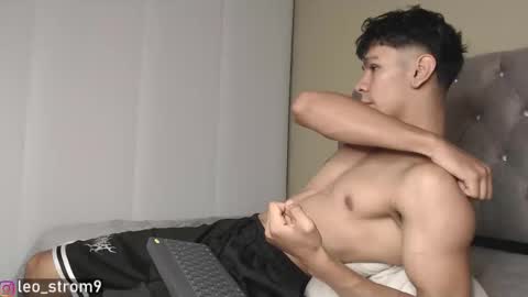 emile_239 online show from 02/07/25, 04:37