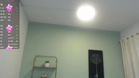 Snapshot of emilee_star chatting on 01/11/25, 01:11 Emilee online show from 01/11/25, 01:11