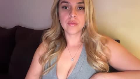 emilelovesyou online show from 01/16/26, 04:27