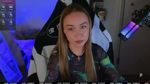 Emili online show from 12/16/25, 04:23