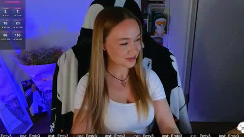 Emili online show from 01/17/26, 01:49