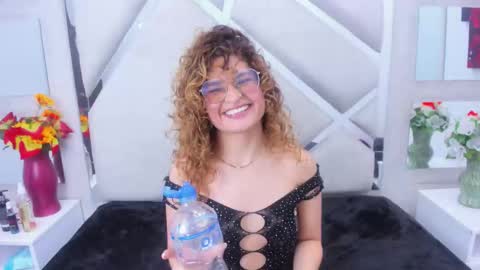 Snapshot of emili_rouse_ chatting on 10/11/25, 03:06 Emy online show from 10/11/25, 03:06