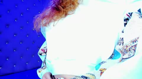 Snapshot of emili_rouse_ chatting on 10/12/25, 07:57 Emy online show from 10/12/25, 07:57