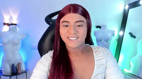 Emili roux online show from 03/26/26, 10:10