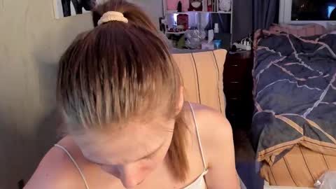 emili_sweet__ online show from 02/17/26, 04:24