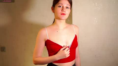 Emilia online show from 12/20/25, 10:11