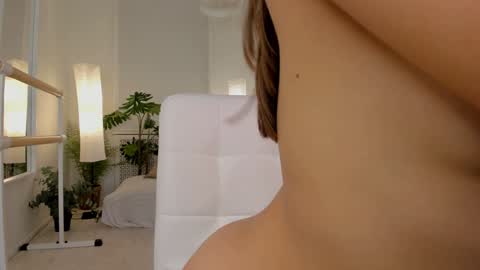 emilia_dream online show from 01/24/25, 12:42