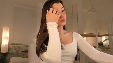 emilia_dream online show from 01/27/25, 02:57