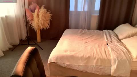 emilia_dream online show from 09/11/25, 03:12