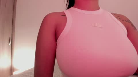 Emilia Big Boobs online show from 01/02/25, 01:40