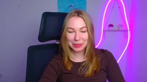 Emilia online show from 03/27/26, 08:37